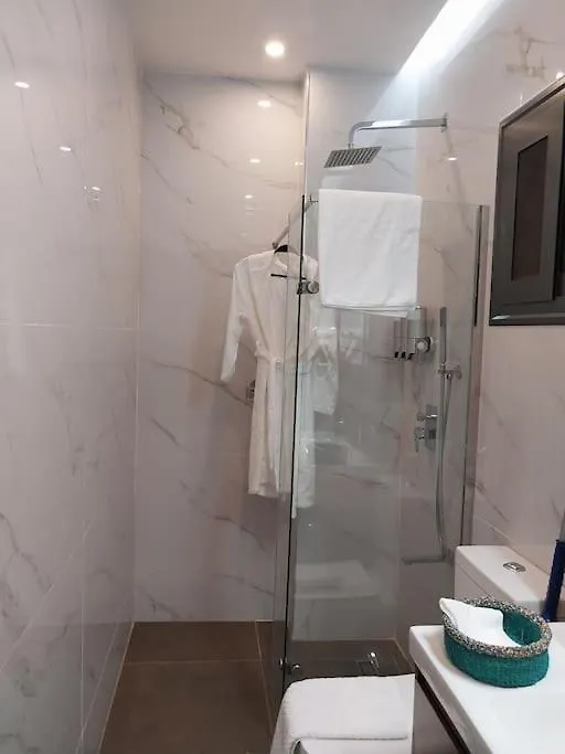 Aviya - Studio Meuble Avec Chambre Et Sejour Dakar Apartment